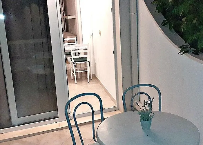 Mit Balkon In Strandnaehe By Interhome 公寓 巴什卡沃达