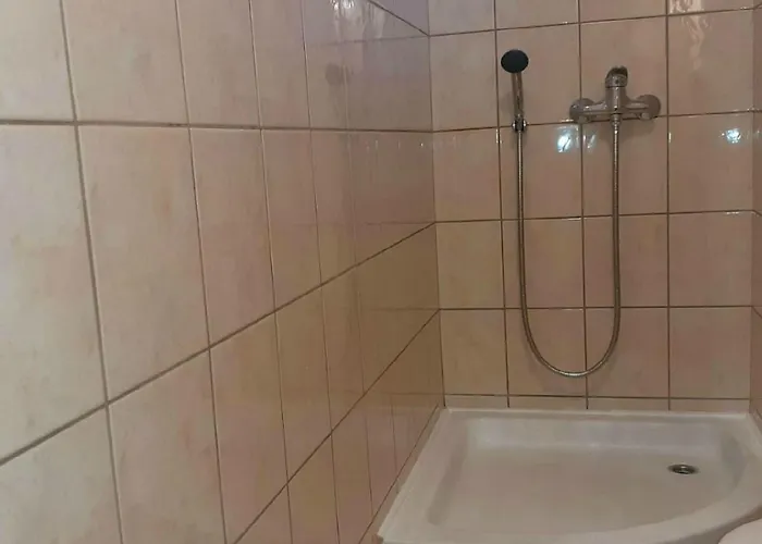 Mit Balkon In Strandnaehe By Interhome * 巴什卡沃达