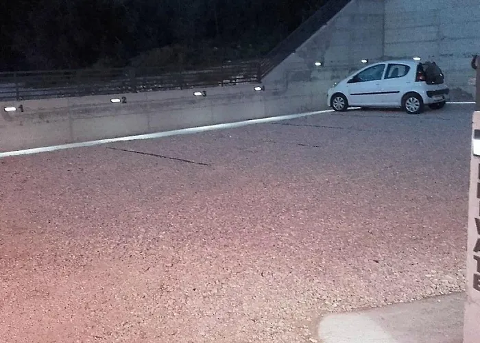 Mit Balkon In Strandnaehe By Interhome * 巴什卡沃达